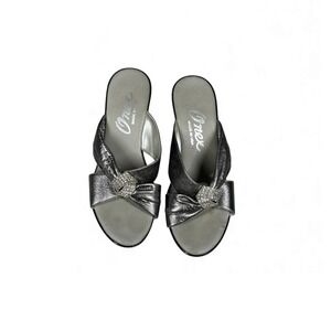 Onex Silver Metallic Wedge Sandals Embellished Bow Size 7